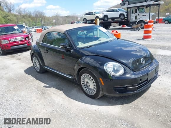✅ 2014 Volkswagen Beetle 2.5L w/Sound/Nav • VIN: 3VW5P7AT3EM803079 • Lot: 42025851. Wystawiony na IAAI z przebiegiem 101 028 mil. Bezpłatny archiwum sprzedaży aukcyjnych z USA i szczegółowy raport historii pojazdu na DreamBid. Zdjęcie 1.