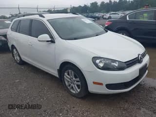 ✅ 2014 Volkswagen Jetta TDI w/Sunroof & Nav • VIN: 3VWPL7AJ1EM610321 • Lot: 42701127. Listed on IAAI with 113,694 mi. Free auction sales archive from the USA and detailed vehicle history report at DreamBid. Image 1.