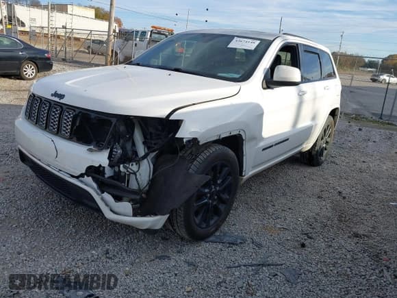 ✅ 2018 Jeep Grand Cherokee Altitude • VIN: 1C4RJFAG6JC267890 • Lot: 43674148. Wystawiony na IAAI z przebiegiem 87 096 mil. Bezpłatny archiwum sprzedaży aukcyjnych z USA i szczegółowy raport historii pojazdu na DreamBid. Zdjęcie 22.