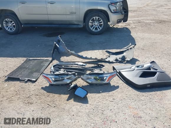 ✅ 2020 Chevrolet Traverse LS • VIN: 1GNERFKW0LJ111086 • Lot: 43465352. Listed on IAAI with 162,511 mi. Free auction sales archive from the USA and detailed vehicle history report at DreamBid. Image 12.