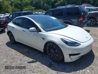 ✅ 2021 Tesla Model 3 Performance • VIN: 5YJ3E1EC7MF020468 • Lot: 42798079. Wystawiony na IAAI z przebiegiem Nie podano. Bezpłatny archiwum sprzedaży aukcyjnych z USA i szczegółowy raport historii pojazdu na DreamBid. Zdjęcie 1.