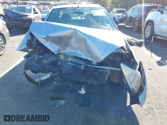 ✅ 2003 Ford Focus LX • VIN: 1FAFP33P43W334166 • Lot: 43258133. Listed on IAAI with Not provided. Free auction sales archive from the USA and detailed vehicle history report at DreamBid. Image 6.