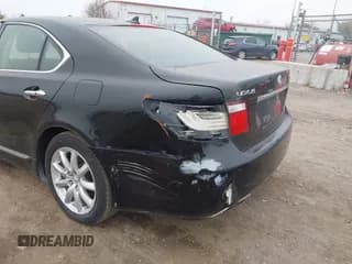 ✅ 2007 Lexus LS 460 • VIN: JTHBL46F975035182 • Лот: 43734782. Опубликован ранее на IAAI с пробегом 171 832 миль. Бесплатный доступ к архиву аукционных продаж из США и подробный отчёт об истории автомобиля на DreamBid. Изображение 6.