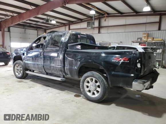 ✅ 2009 Ford F-250 XL • VIN: 1FTSW215X9EB05562 • Lot: 46022815. Wystawiony na Copart z przebiegiem 157 962 mil. Bezpłatny archiwum sprzedaży aukcyjnych z USA i szczegółowy raport historii pojazdu na DreamBid. Zdjęcie 2.