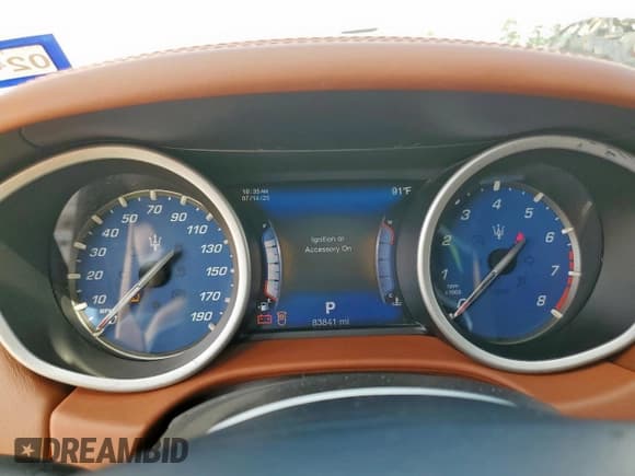 ✅ 2017 Maserati Ghibli S • VIN: ZAM57RSSXH1220977 • Лот: 64709005. Опубликован ранее на Copart с пробегом 83 841 миль. Бесплатный доступ к архиву аукционных продаж из США и подробный отчёт об истории автомобиля на DreamBid. Изображение 9.