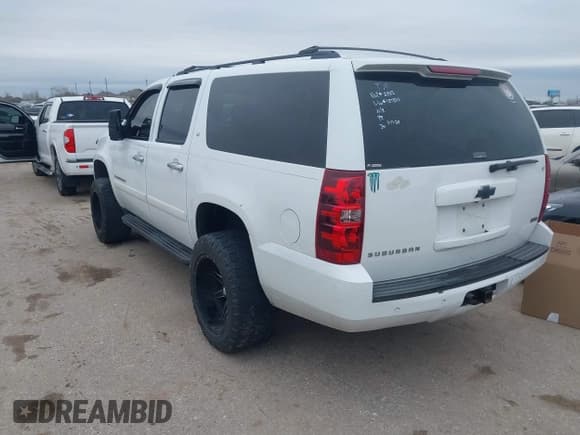 ✅ 2008 Chevrolet Suburban 3LT • VIN: 3GNFC16048G187823 • Lot: 41612832. Listed on IAAI with 244,128 mi. Free auction sales archive from the USA and detailed vehicle history report at DreamBid. Image 3.