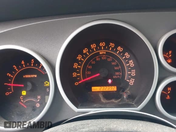 ✅ 2010 Toyota Tundra • VIN: 5TFRM5F15AX003218 • Lot: 43840743. Wystawiony na IAAI z przebiegiem 232 392 mil. Bezpłatny archiwum sprzedaży aukcyjnych z USA i szczegółowy raport historii pojazdu na DreamBid. Zdjęcie 7.