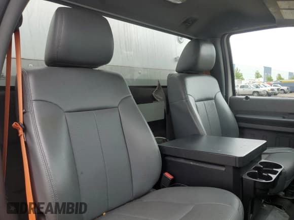 ✅ 2013 Ford F-350 XL • VIN: 1FDRF3A68DEB92654 • Лот: 68229665. Опубликован ранее на Copart с пробегом 62 255 миль. Бесплатный доступ к архиву аукционных продаж из США и подробный отчёт об истории автомобиля на DreamBid. Изображение 10.