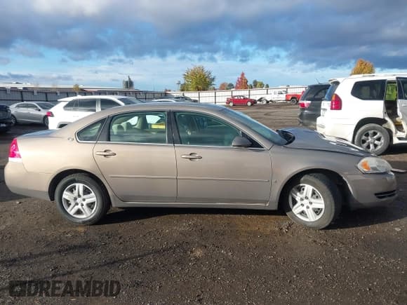 ✅ 2007 Chevrolet Impala LS • VIN: 2G1WB58K079182623 • Lot: 43644328. Listed on IAAI with 147,826 mi. Free auction sales archive from the USA and detailed vehicle history report at DreamBid. Image 13.