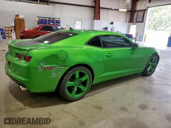 2011 Chevrolet Camaro 2LT z VIN 2G1FC1ED2B9170669, wystawiony jako Copart lot #90103385 z przebiegiem 179 806 mil mil oraz Szkoda całkowita • Salvage title. Historia ofert i sprzedaży dostępna na DreamBid. Obrazek 3.