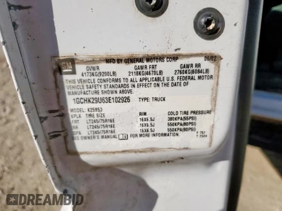 ✅ 2003 Chevrolet Silverado 2500HD LS • VIN: 1GCHK29U63E102926 • Lot: 92466165. Wystawiony na Copart z przebiegiem 165 955 mil. Bezpłatny archiwum sprzedaży aukcyjnych z USA i szczegółowy raport historii pojazdu na DreamBid. Zdjęcie 12.