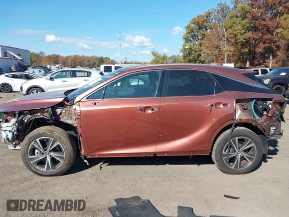 ✅ 2024 Lexus RX 350 Premium Plus • VIN: 2T2BAMCA1RC065990 • Lot: 43520990. Wystawiony na IAAI z przebiegiem 4 081 mil. Bezpłatny archiwum sprzedaży aukcyjnych z USA i szczegółowy raport historii pojazdu na DreamBid. Zdjęcie 14.