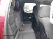 2014 Chevrolet Silverado 1500 LT z VIN 1GCRCREH1EZ403294, wystawiony jako IAAI lot #43519990 z przebiegiem 229 946 mil mil oraz . Historia ofert i sprzedaży dostępna na DreamBid. Obrazek 8.