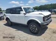 ✅ 2024 Ford Bronco Outer Banks • VIN: 1FMDE8BH6RLB02611 • Лот: 55033275. Опубликован ранее на Copart с пробегом 8 590 миль. Бесплатный доступ к архиву аукционных продаж из США и подробный отчёт об истории автомобиля на DreamBid. Изображение 4.