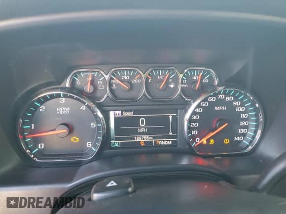 2015 Chevrolet Silverado 1500 LT z VIN 1GCRCREC4FZ262324, wystawiony jako Copart lot #84000115 z przebiegiem 129 765 mil mil oraz Szkoda całkowita • Salvage title. Historia ofert i sprzedaży dostępna na DreamBid. Obrazek 9.