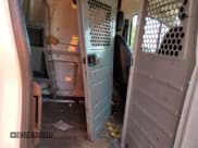 ✅ 2020 Ford Transit Cargo • VIN: 1FTBR1Y8XLKA42361 • Lot: 69542915. Wystawiony na Copart z przebiegiem 123 581 mil. Bezpłatny archiwum sprzedaży aukcyjnych z USA i szczegółowy raport historii pojazdu na DreamBid. Zdjęcie 11.