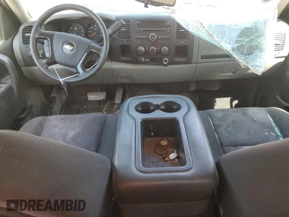 ✅ 2012 Chevrolet Silverado 1500 LS • VIN: 1GCRCREA3CZ217532 • Lot: 73798454. Listed on Copart with 122,072 mi. Free auction sales archive from the USA and detailed vehicle history report at DreamBid. Image 8.