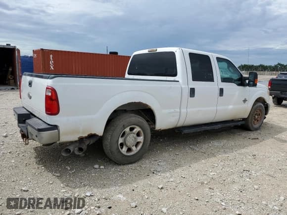 ✅ 2014 Ford F-250 XL • VIN: 1FT7W2AT7EEA02873 • Lot: 70812015. Wystawiony na Copart z przebiegiem 241 783 mil. Bezpłatny archiwum sprzedaży aukcyjnych z USA i szczegółowy raport historii pojazdu na DreamBid. Zdjęcie 3.