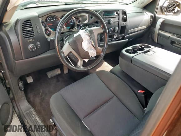 ✅ 2013 Chevrolet Silverado 1500 • VIN: 1GCNKSEA8DZ171335 • Lot: 53523625. Wystawiony na Copart z przebiegiem 83 664 mil. Bezpłatny archiwum sprzedaży aukcyjnych z USA i szczegółowy raport historii pojazdu na DreamBid. Zdjęcie 8.