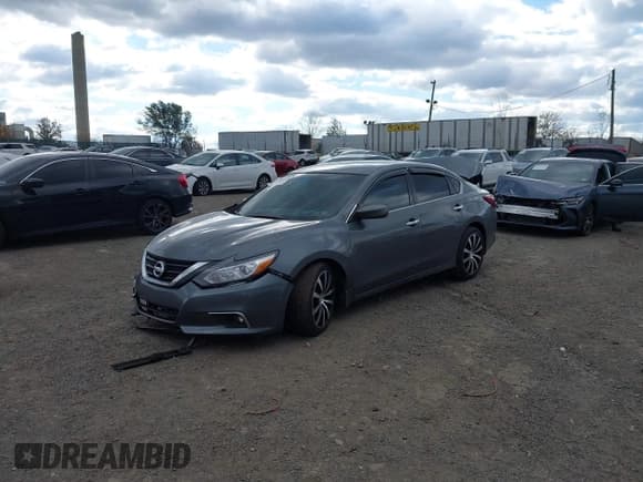 ✅ 2018 Nissan Altima SL • VIN: 1N4AL3AP4JC102738 • Lot: 43686449. Listed on IAAI with 106,607 mi. Free auction sales archive from the USA and detailed vehicle history report at DreamBid. Image 2.