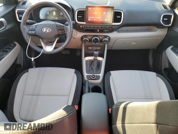 ✅ 2024 Hyundai Venue Limited • VIN: KMHRC8A30RU314996 • Lot: 87929275. Listed on Copart with 4,578 mi. Free auction sales archive from the USA and detailed vehicle history report at DreamBid. Image 8.