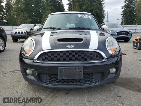 ✅ 2010 MINI Hardtop S • VIN: WMWMF7C53ATZ69109 • Лот: 86859085. Опубликован ранее на Copart с пробегом 85 876 миль. Бесплатный доступ к архиву аукционных продаж из США и подробный отчёт об истории автомобиля на DreamBid. Изображение 5.