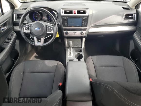 ✅ 2017 Subaru Legacy Premium • VIN: 4S3BNAF63H3065575 • Lot: 85725645. Wystawiony na Copart z przebiegiem 122 210 mil. Bezpłatny archiwum sprzedaży aukcyjnych z USA i szczegółowy raport historii pojazdu na DreamBid. Zdjęcie 8.