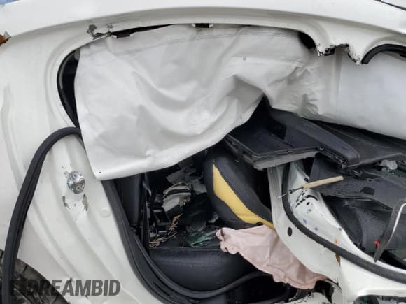 ✅ 2020 Mazda 3 Premium • VIN: 3MZBPAEMXLM132977 • Лот: 47425115. Опубликован ранее на Copart с пробегом Не указан. Бесплатный доступ к архиву аукционных продаж из США и подробный отчёт об истории автомобиля на DreamBid. Изображение 10.