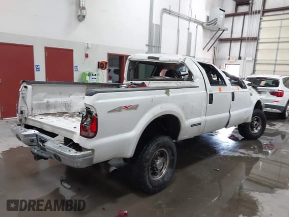 ✅ 2002 Ford F-350 XL • VIN: 1FTSW31F42EA44133 • Lot: 43726558. Listed on IAAI with 317,044 mi. Free auction sales archive from the USA and detailed vehicle history report at DreamBid. Image 4.