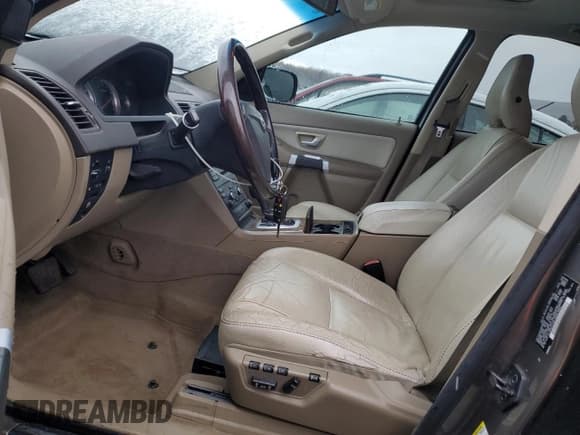 ✅ 2011 Volvo XC90 I6 • VIN: YV4952CZ2B1586368 • Lot: 91325975. Wystawiony na Copart z przebiegiem 165 954 mil. Bezpłatny archiwum sprzedaży aukcyjnych z USA i szczegółowy raport historii pojazdu na DreamBid. Zdjęcie 7.