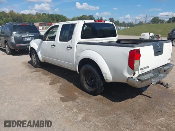 ✅ 2007 Nissan Frontier SE • VIN: 1N6AD07U87C453287 • Lot: 43349165. Wystawiony na IAAI z przebiegiem 232 229 mil. Bezpłatny archiwum sprzedaży aukcyjnych z USA i szczegółowy raport historii pojazdu na DreamBid. Zdjęcie 3.