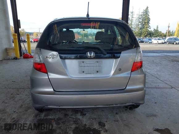 ✅ 2009 Honda Fit • VIN: JHMGE88299S006142 • Lot: 43616805. Listed on IAAI with 158,335 mi. Free auction sales archive from the USA and detailed vehicle history report at DreamBid. Image 16.