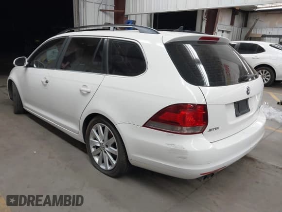 ✅ 2013 Volkswagen Jetta TDI w/Sunroof & Nav • VIN: 3VWPL7AJ7DM670182 • Lot: 43407519. Wystawiony na IAAI z przebiegiem 186 818 mil. Bezpłatny archiwum sprzedaży aukcyjnych z USA i szczegółowy raport historii pojazdu na DreamBid. Zdjęcie 3.