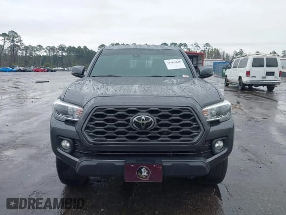 ✅ 2020 Toyota Tacoma SR5 • VIN: 3TMAZ5CN3LM124599 • Lot: 41662626. Listed on IAAI with 99,879 mi. Free auction sales archive from the USA and detailed vehicle history report at DreamBid. Image 12.