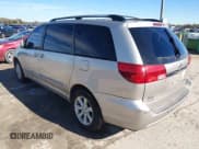 ✅ 2005 Toyota Sienna XLE • VIN: 5TDBA22C75S040833 • Lot: 43789515. Wystawiony na IAAI z przebiegiem 300 338 mil. Bezpłatny archiwum sprzedaży aukcyjnych z USA i szczegółowy raport historii pojazdu na DreamBid. Zdjęcie 3.