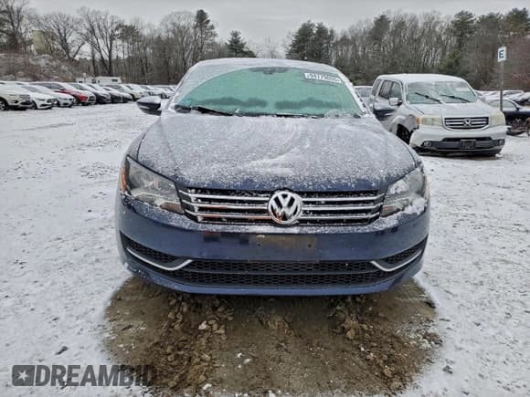 ✅ 2012 Volkswagen Passat SE • VIN: 1VWBP7A35CC087805 • Lot: 94779055. Wystawiony na Copart z przebiegiem 163 695 mil. Bezpłatny archiwum sprzedaży aukcyjnych z USA i szczegółowy raport historii pojazdu na DreamBid. Zdjęcie 5.