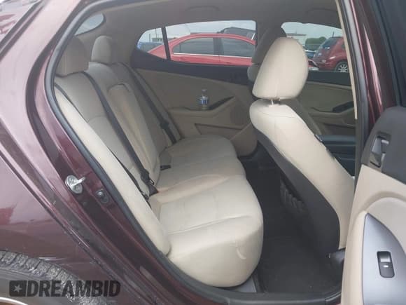 ✅ 2014 Kia Optima LX • VIN: 5XXGM4A7XEG305629 • Lot: 42370105. Listed on IAAI with 240,254 mi. Free auction sales archive from the USA and detailed vehicle history report at DreamBid. Image 8.