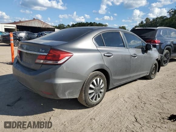 ✅ 2013 Honda Civic LX • VIN: 2HGFB2F56DH504722 • Lot: 85833645. Listed on Copart with 188,079 mi. Free auction sales archive from the USA and detailed vehicle history report at DreamBid. Image 3.