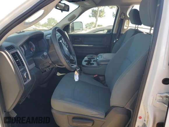 ✅ 2016 Ram 2500 Tradesman • VIN: 3C6UR5CL0GG379539 • Lot: 68172985. Wystawiony na Copart z przebiegiem 153 044 mil. Bezpłatny archiwum sprzedaży aukcyjnych z USA i szczegółowy raport historii pojazdu na DreamBid. Zdjęcie 7.