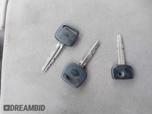 ✅ 2002 Toyota Tundra SR5 • VIN: 5TBBT44112S247868 • Лот: 43778040. Опубликован ранее на IAAI с пробегом 161 928 миль. Бесплатный доступ к архиву аукционных продаж из США и подробный отчёт об истории автомобиля на DreamBid. Изображение 11.