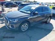 ✅ 2024 Audi Q3 Premium • VIN: WA1AUCF35R1106344 • Lot: 43438422. Wystawiony na IAAI z przebiegiem 12 267 mil. Bezpłatny archiwum sprzedaży aukcyjnych z USA i szczegółowy raport historii pojazdu na DreamBid. Zdjęcie 17.