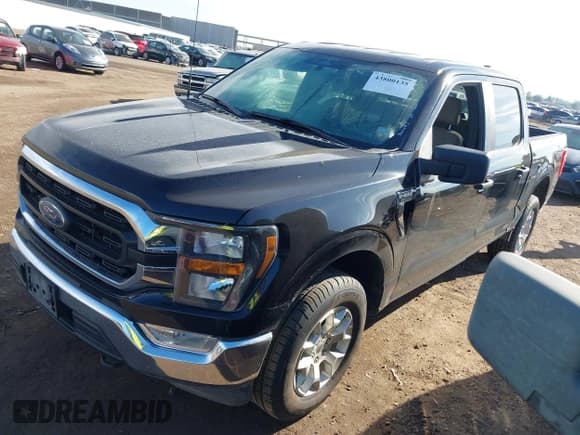 ✅ 2023 Ford F-150 Lariat • VIN: 1FTFW1E84PKE14278 • Lot: 43800135. Wystawiony na IAAI z przebiegiem 56 201 mil. Bezpłatny archiwum sprzedaży aukcyjnych z USA i szczegółowy raport historii pojazdu na DreamBid. Zdjęcie 2.