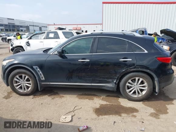 ✅ 2012 Infiniti FX Limited Edition • VIN: JN8AS1MW8CM154363 • Lot: 43525545. Wystawiony na IAAI z przebiegiem 142 455 mil. Bezpłatny archiwum sprzedaży aukcyjnych z USA i szczegółowy raport historii pojazdu na DreamBid. Zdjęcie 14.