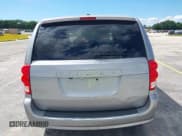 ✅ 2020 Dodge Grand Caravan GT • VIN: 2C4RDGEGXLR188885 • Lot: 43446142. Wystawiony na IAAI z przebiegiem 157 821 mil. Bezpłatny archiwum sprzedaży aukcyjnych z USA i szczegółowy raport historii pojazdu na DreamBid. Zdjęcie 16.