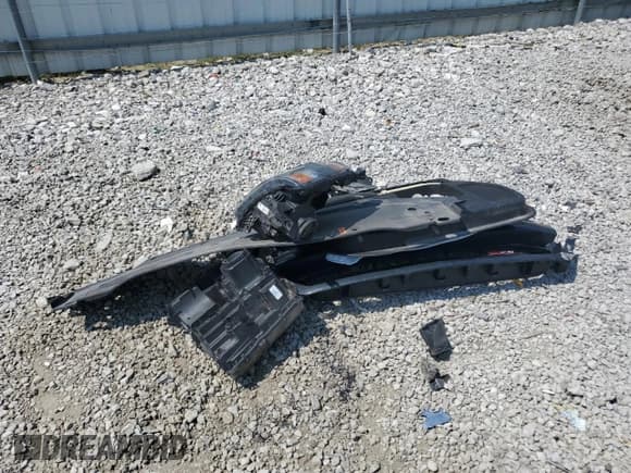 ✅ 2018 Chevrolet Silverado 1500 LT • VIN: 1GCVKREC0JZ239987 • Lot: 59471834. Wystawiony na Copart z przebiegiem 81 927 mil. Bezpłatny archiwum sprzedaży aukcyjnych z USA i szczegółowy raport historii pojazdu na DreamBid. Zdjęcie 12.