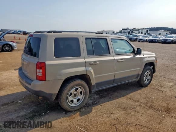 ✅ 2017 Jeep Patriot Sport • VIN: 1C4NJPBA2HD145384 • Lot: 66936705. Listed on Copart with 164,338 mi. Free auction sales archive from the USA and detailed vehicle history report at DreamBid. Image 3.
