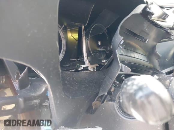 ✅ 2015 Hyundai Sonata Sport • VIN: 5NPE34AF9FH251134 • Лот: 43535745. Опубликован ранее на IAAI с пробегом 53 686 миль. Бесплатный доступ к архиву аукционных продаж из США и подробный отчёт об истории автомобиля на DreamBid. Изображение 7.