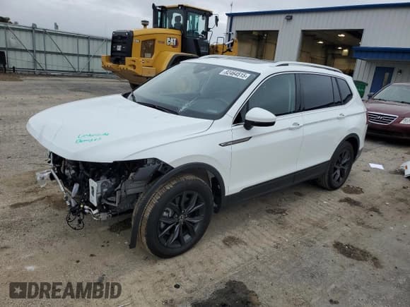 ✅ 2024 Volkswagen Tiguan SE • VIN: 3VVMB7AX5RM179115 • Lot: 82464515. Listed on Copart with 14,043 mi. Free auction sales archive from the USA and detailed vehicle history report at DreamBid. Image 1.