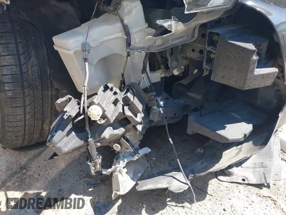 ✅ 2020 Nissan Versa SR • VIN: 3N1CN8FV2LL811387 • Lot: 42872098. Listed on IAAI with 90,502 mi. Free auction sales archive from the USA and detailed vehicle history report at DreamBid. Image 17.