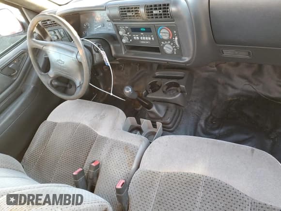 ✅ 1996 Chevrolet S-10 • VIN: 1GCCS1443T8210348 • Лот: 41810735. Опубликован ранее на Copart с пробегом 222 715 миль. Бесплатный доступ к архиву аукционных продаж из США и подробный отчёт об истории автомобиля на DreamBid. Изображение 8.